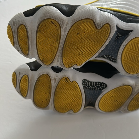 NIKE - AIR JORDAN || Pro Strong GS Tour Kids Sneakers. Sz. 5Y - Picture 12 of 17